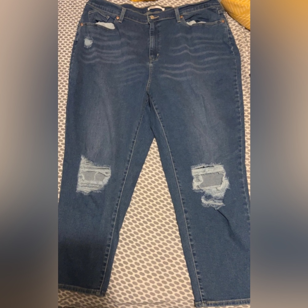 Size 22w boyfriend fit Levi Strauss jeans